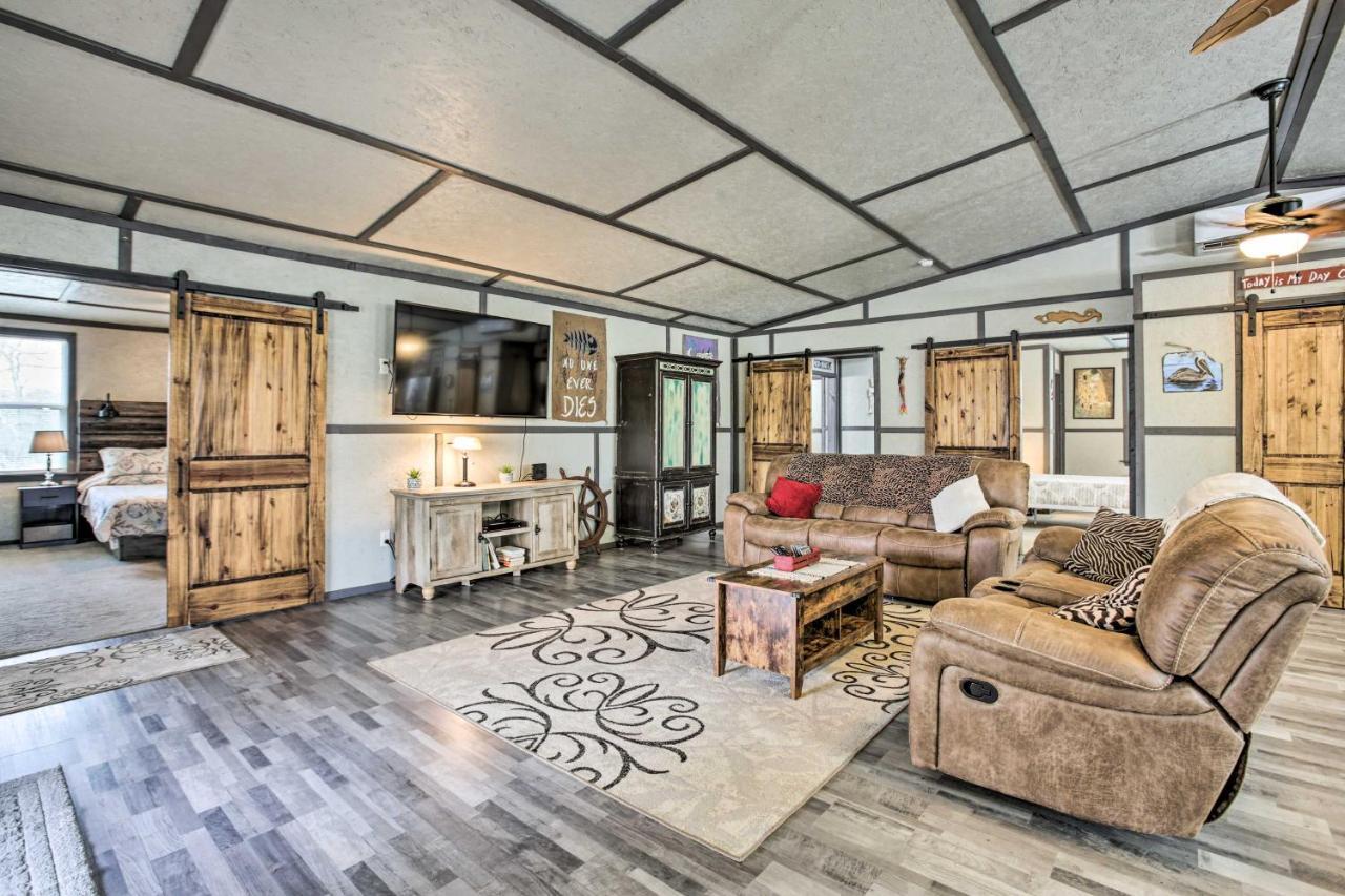 Waterfront Bay St Louis Beach House With Deck! Bay St. Louis Exteriör bild