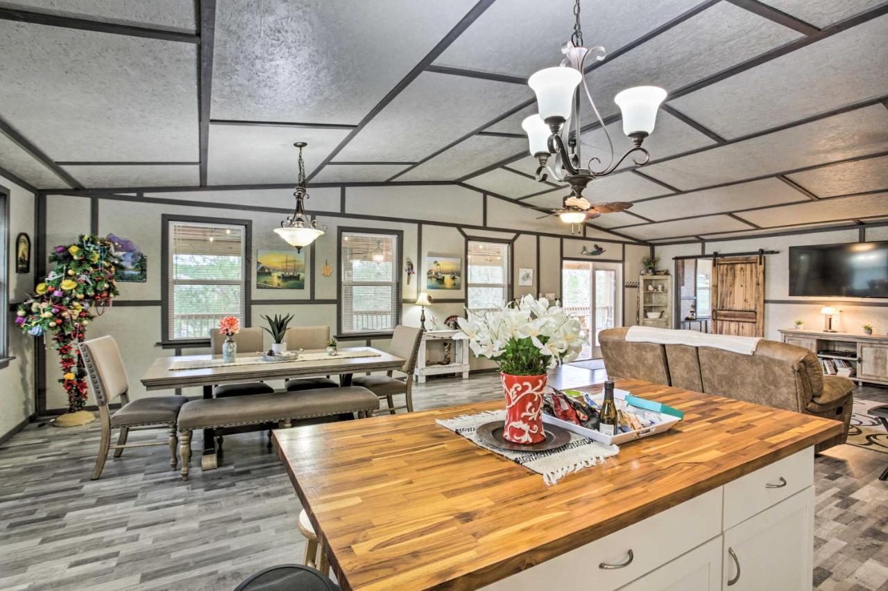Waterfront Bay St Louis Beach House With Deck! Bay St. Louis Exteriör bild